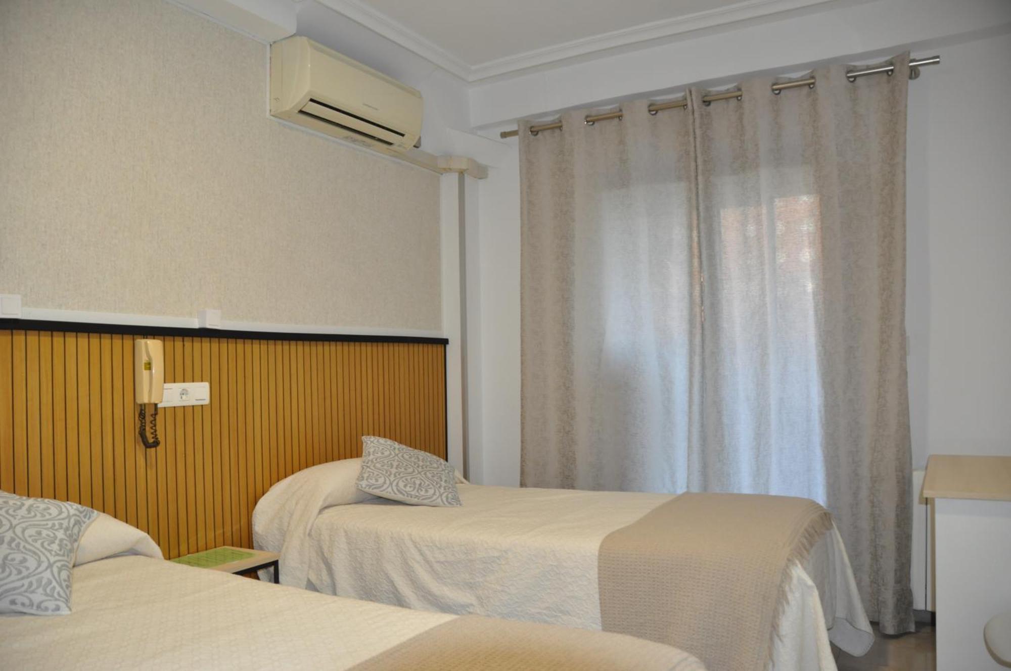 Hostal Ramon Y Cajal 바야돌리드 외부 사진