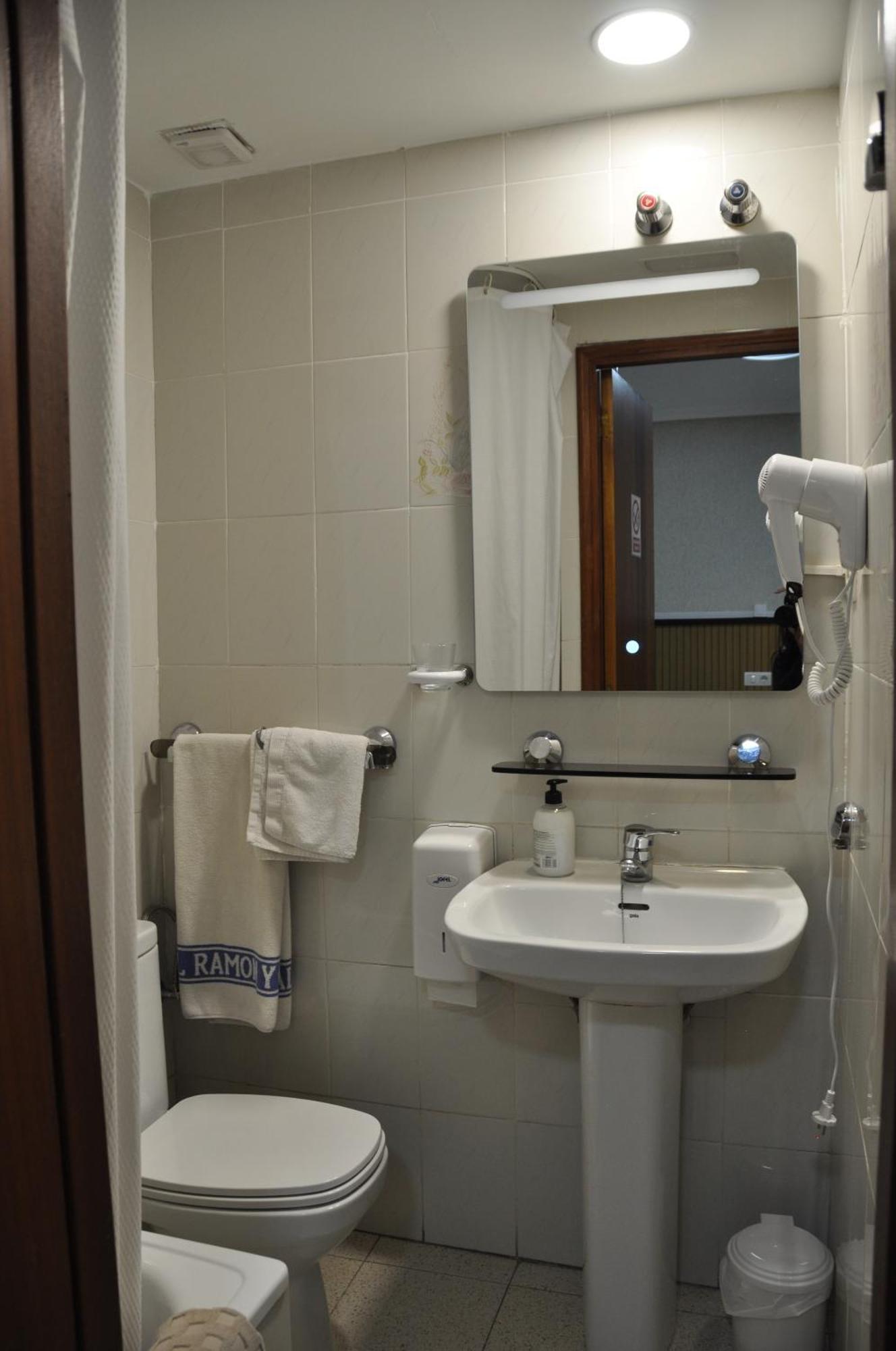 Hostal Ramon Y Cajal 바야돌리드 외부 사진