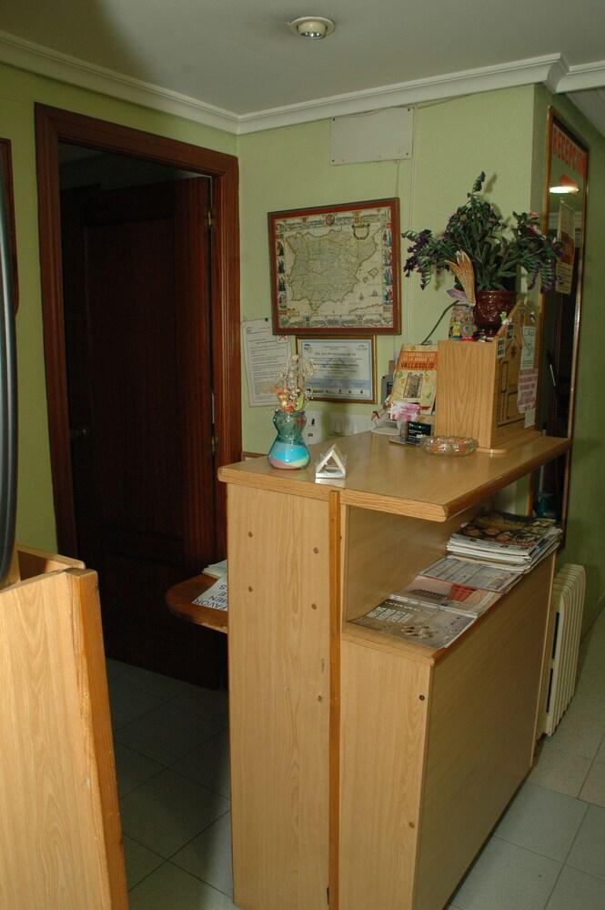Hostal Ramon Y Cajal 바야돌리드 외부 사진